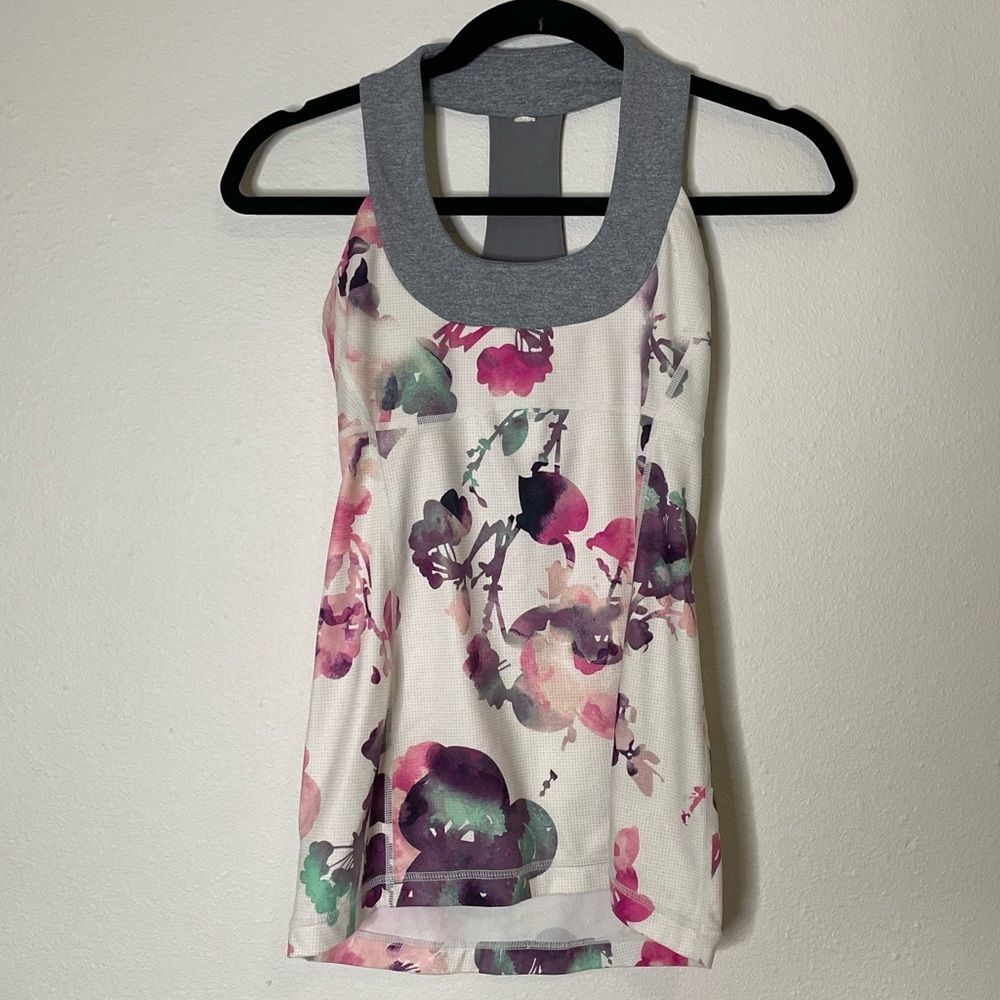 lulemon scoop neck tank with built in bra